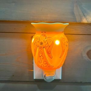Angelic Scentsy Warmer
